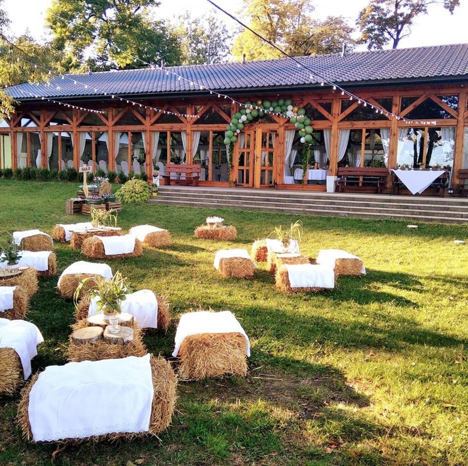 Gosciniec Olecki - Karczma Margrabowa Hotel Olecko Kültér fotó
